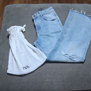 Zara Women's Distressed Light Blue Straight Leg Jeans